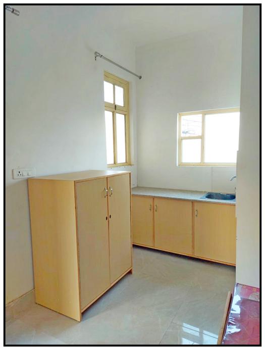 Private Room Kitchenette